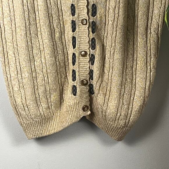 Jantzen Woman Beige Buttoned Sweater Vest Floral Hand Embroidered 2X - Picture 5 of 9